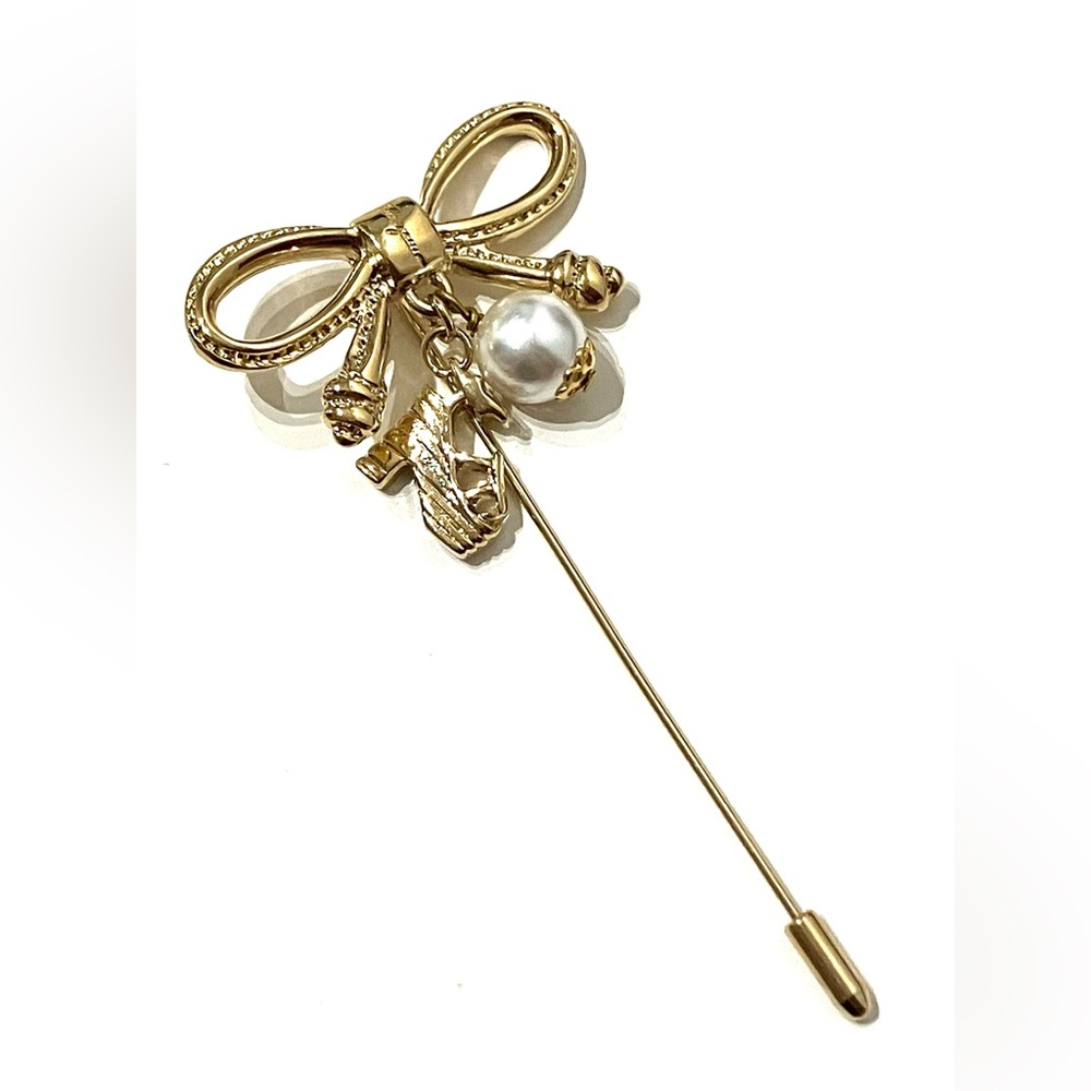 Vintage Salvatore Ferragamo Gold Tone Bow Stick Pin Brooch